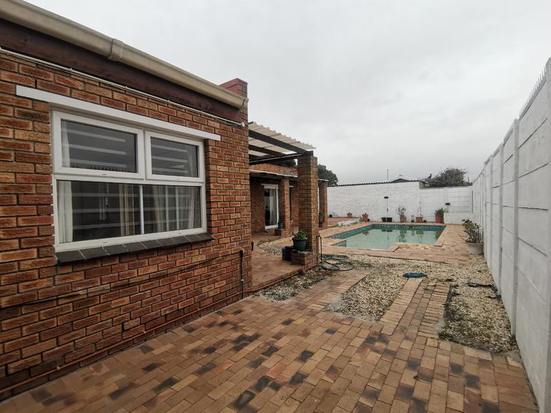 3 Bedroom Property for Sale in Lotus River Western Cape
